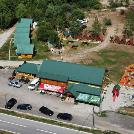 Camp Sutjeska Hotel Tjentiste Buitenkant foto