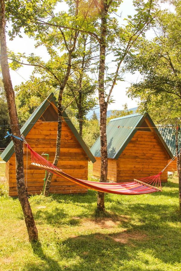 Camp Sutjeska Hotel Tjentiste Buitenkant foto