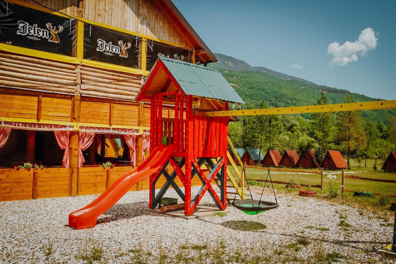 Camp Sutjeska Hotel Tjentiste Buitenkant foto
