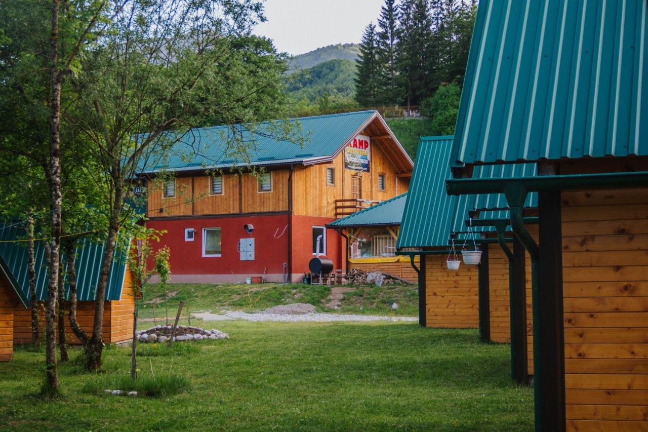 Camp Sutjeska Hotel Tjentiste Buitenkant foto