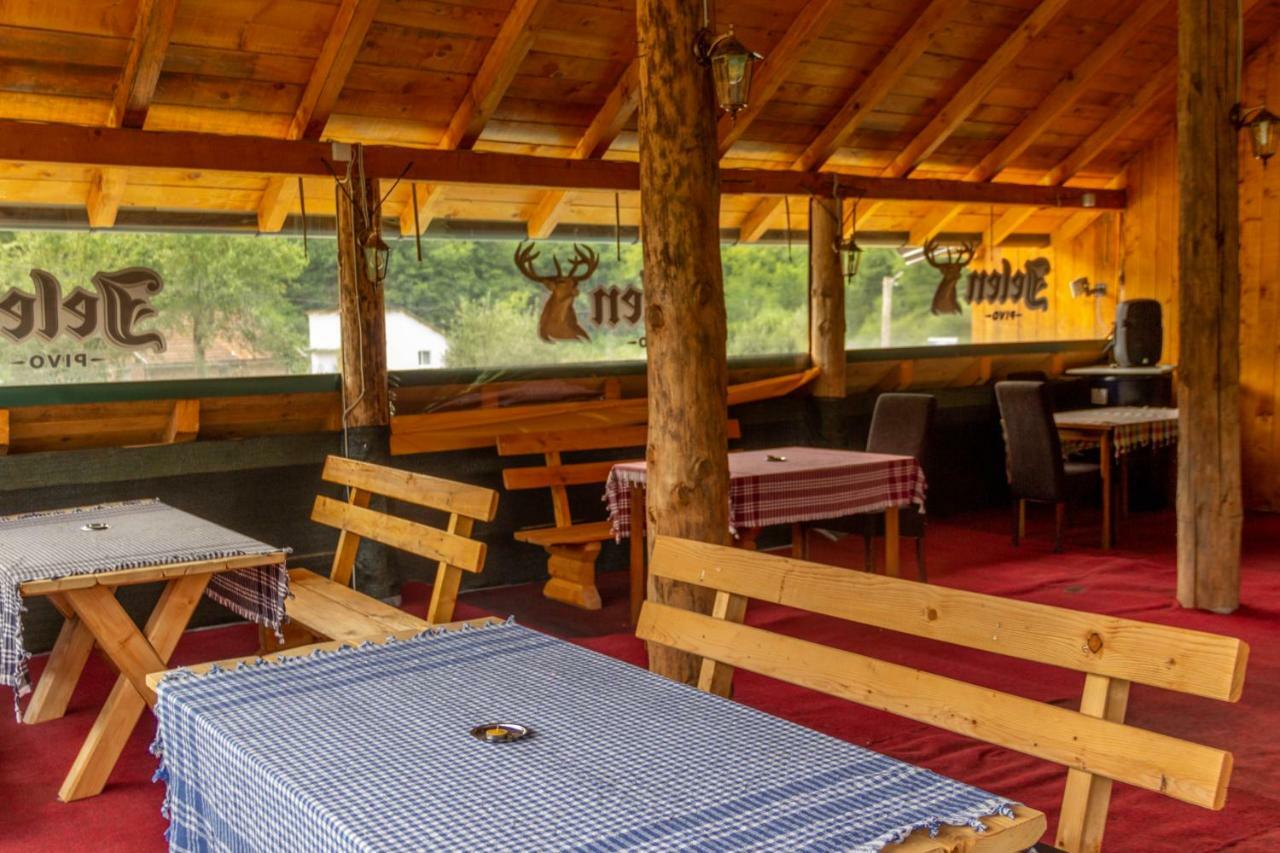 Camp Sutjeska Hotel Tjentiste Buitenkant foto