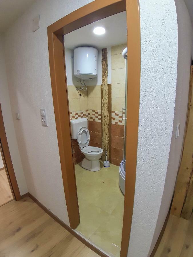 Camp Sutjeska Hotel Tjentiste Buitenkant foto