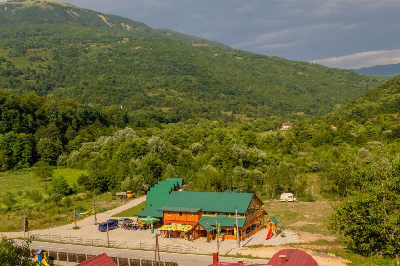 Camp Sutjeska Hotel Tjentiste Buitenkant foto